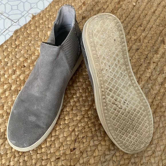 Steve Madden Grey Suede High Ankle Wedge Tennis Shoe Size 8.5 - Picture 5 of 5